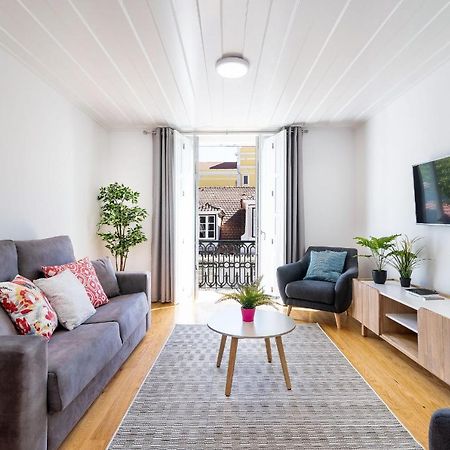 Amazing 1Bdr Apartment In Chiado By Lovelystay Lisbona Esterno foto