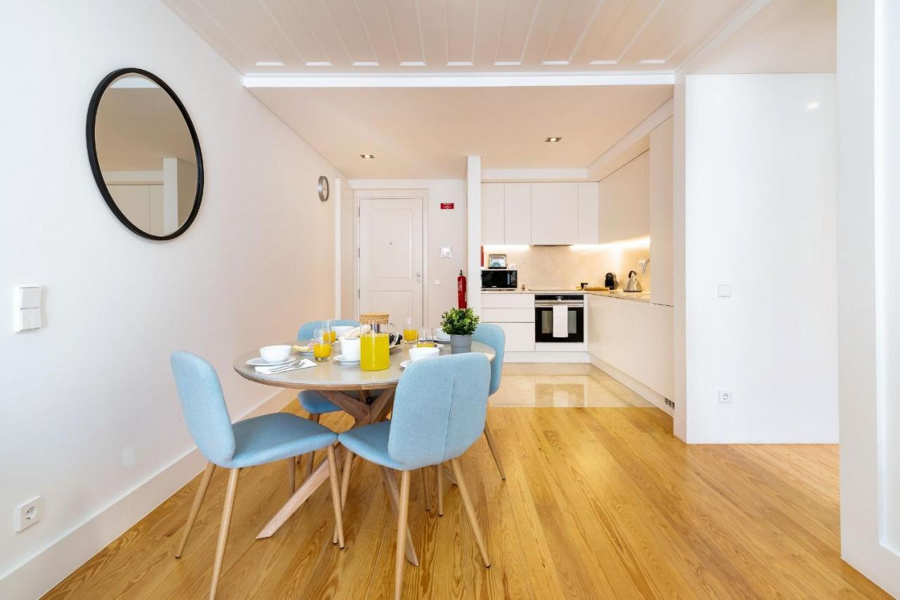 Amazing 1Bdr Apartment In Chiado By Lovelystay Lisbona Esterno foto