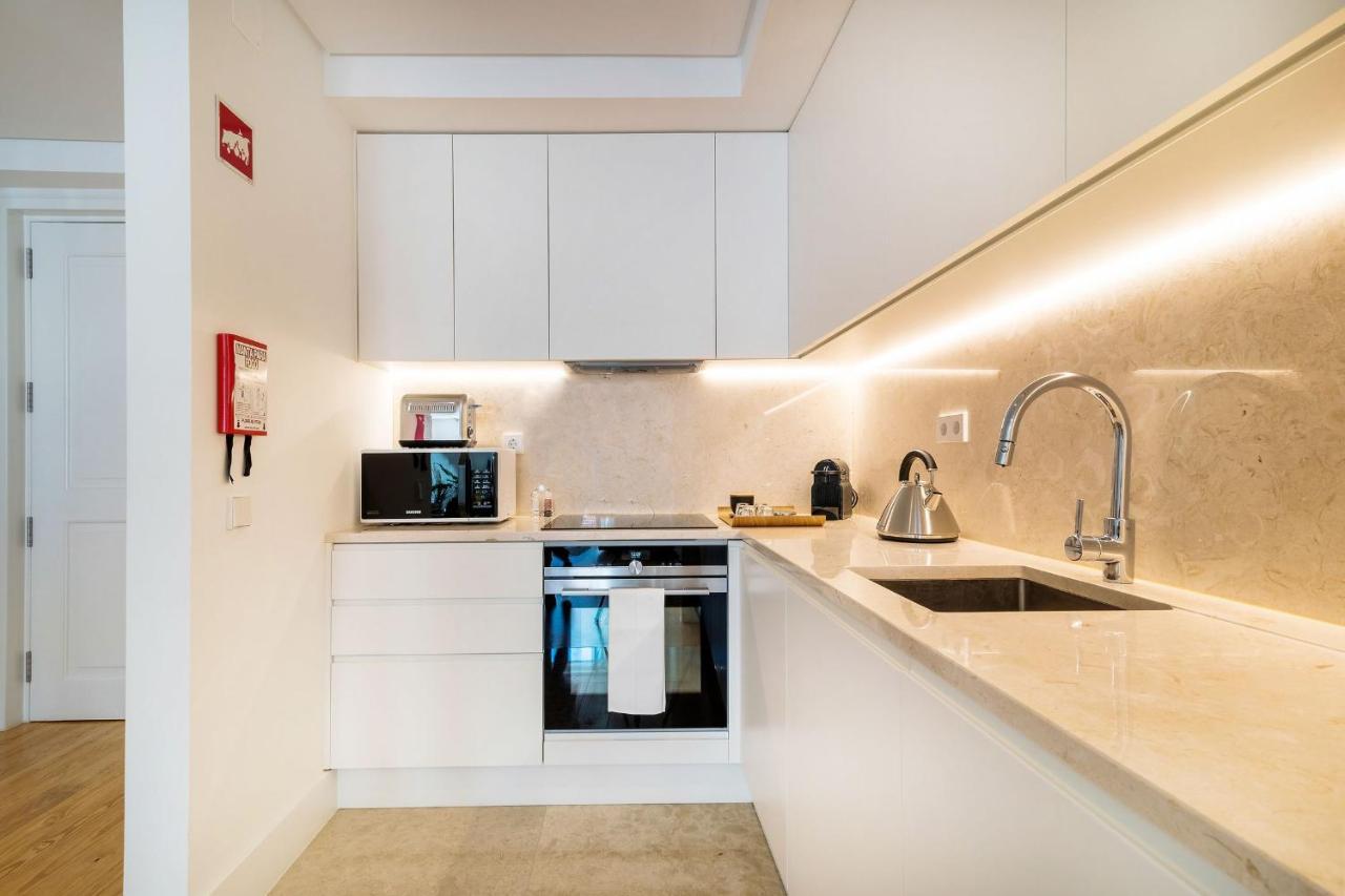 Amazing 1Bdr Apartment In Chiado By Lovelystay Lisbona Esterno foto