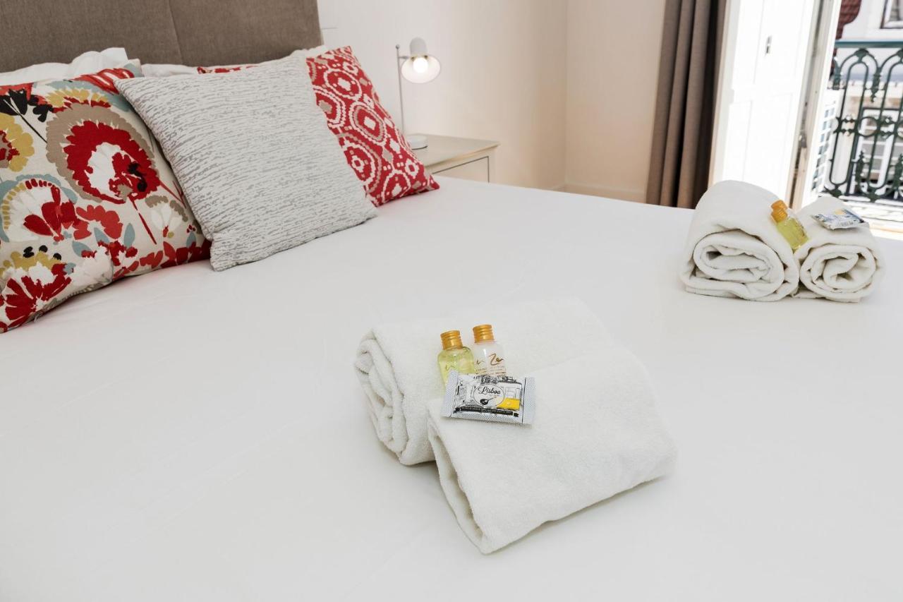 Amazing 1Bdr Apartment In Chiado By Lovelystay Lisbona Esterno foto